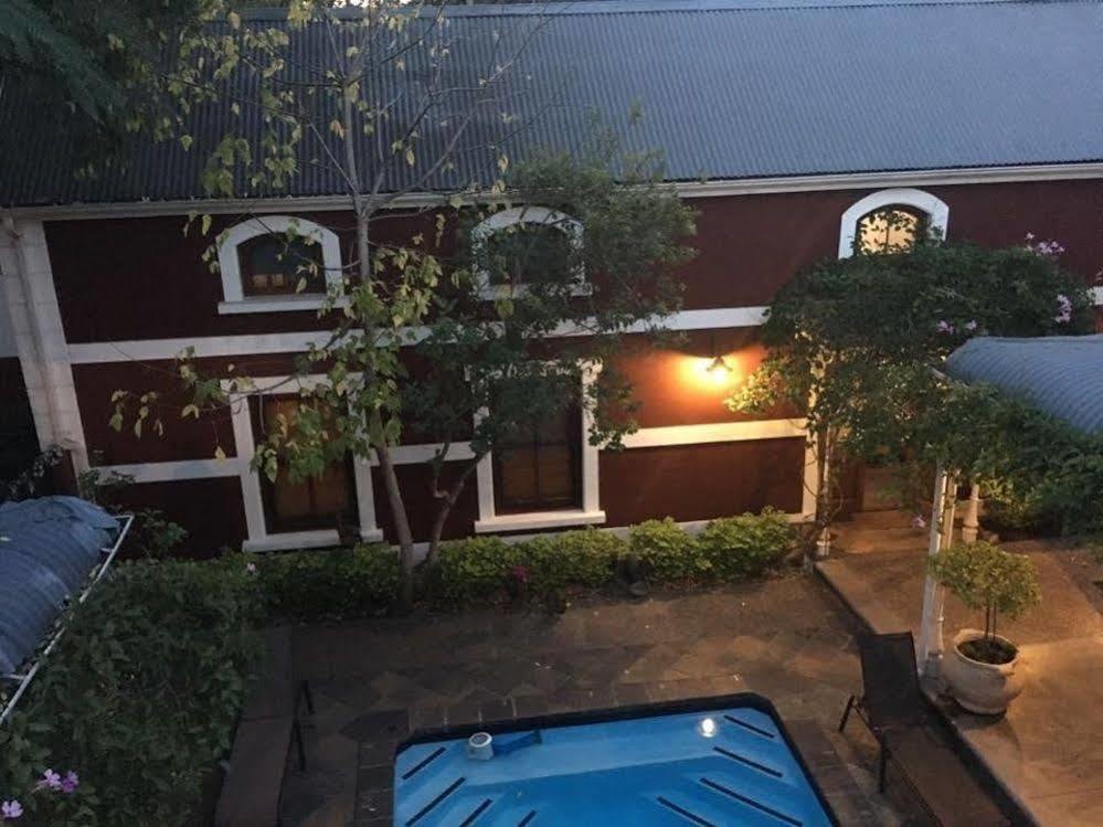 Roosenwijn Guesthouse Stellenbosch Eksteriør billede